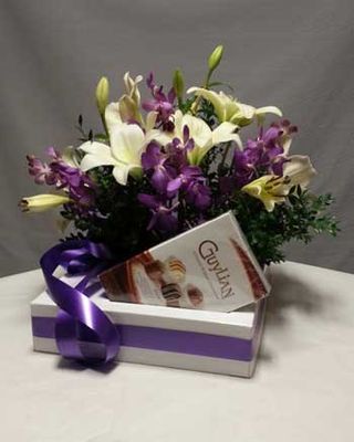 http://www.rsvmsm.com/images/XD-Flower_Chocolate_box.jpg