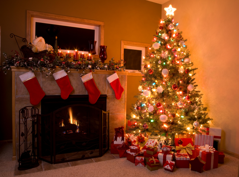 Traditional-Christmas-Tree-Setting-with-fireplace1.jpg