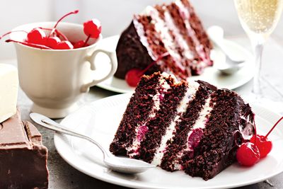 http___img.taste.com.au_JiIG6qtc_taste_2016_11_black-forest-cake-88110-1.jpeg