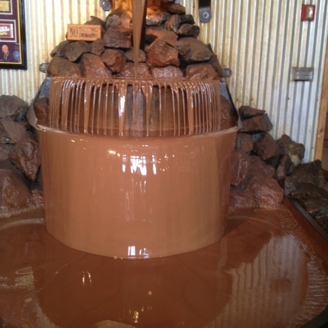 chocolate fountain.jpg